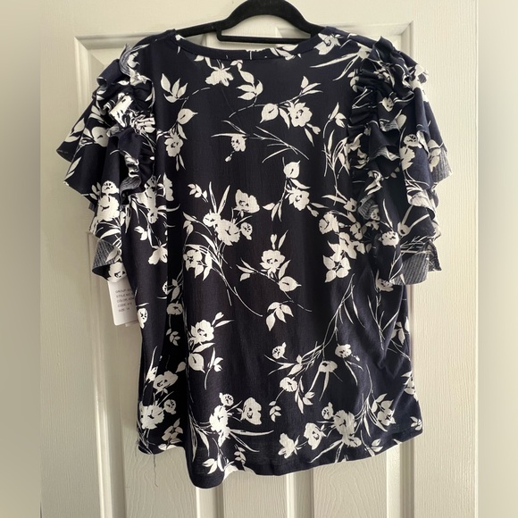 NWT- Stella & Ginger short puffy sleeves, round neck in size 1X. - Picture 3 of 4